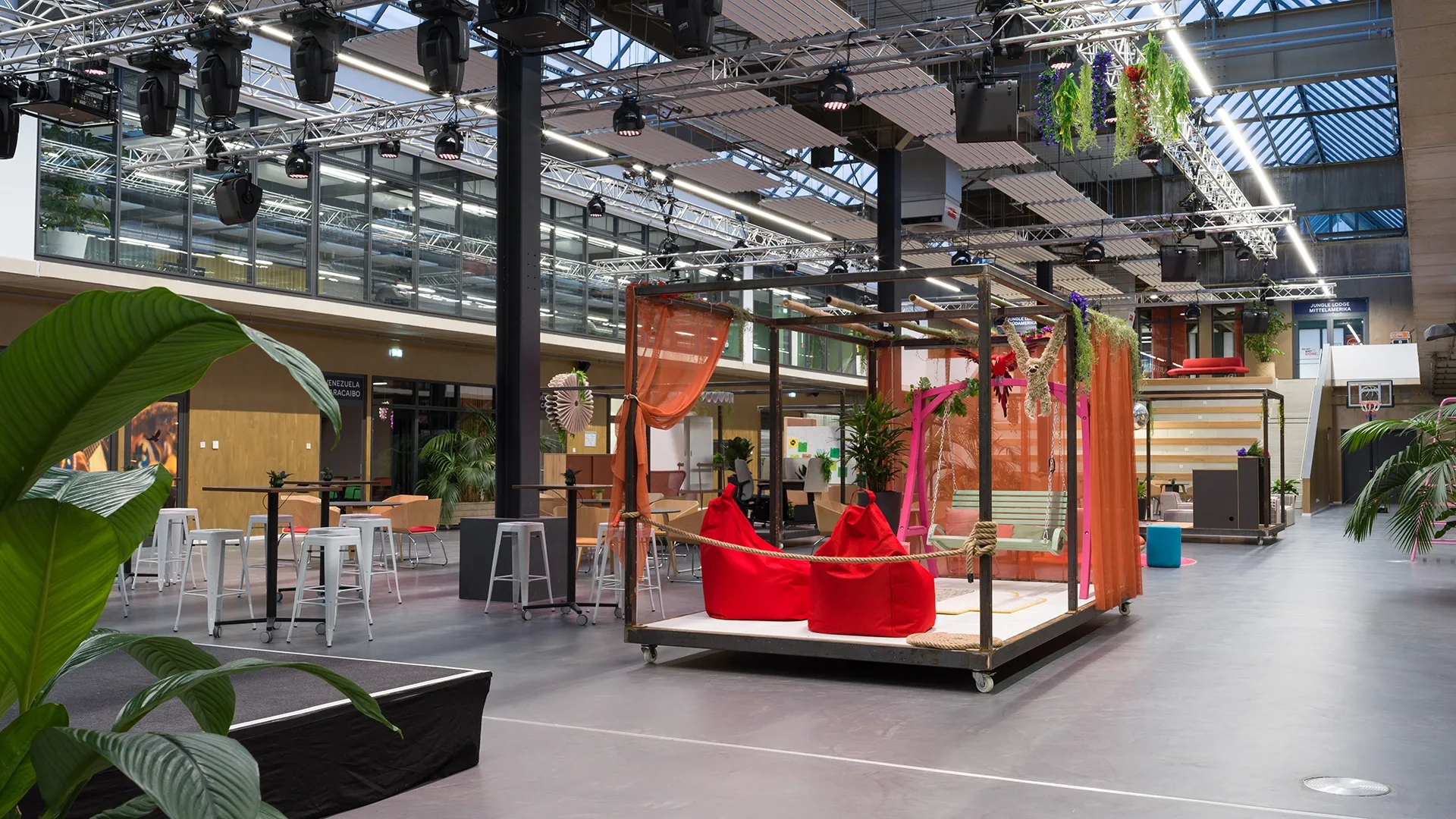 Smartvillage Koeln muehlheim Amazonas 23